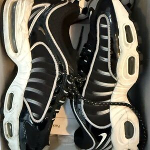 Nike Black and White Athletic Shoes